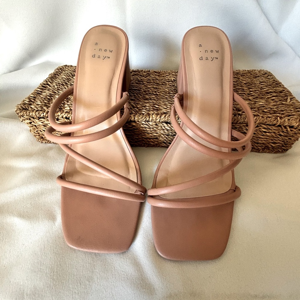 A New Day Blakely Mule Heels - Picture 2 of 3